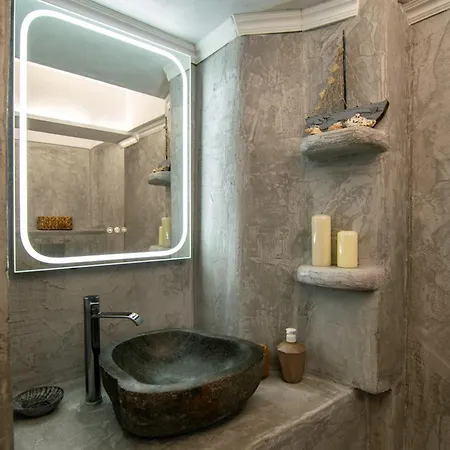 Balkoni Plaka (Milos)